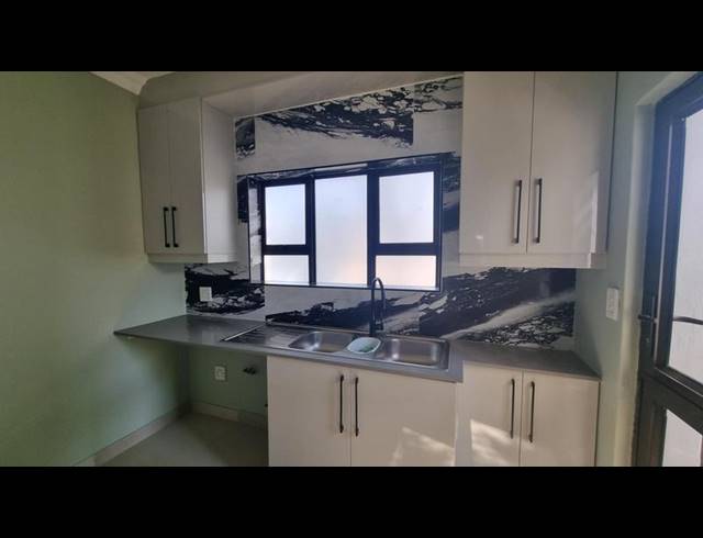 4 BEDROOM PROPERTY TO RENT IN MIDFIELD ESTATE